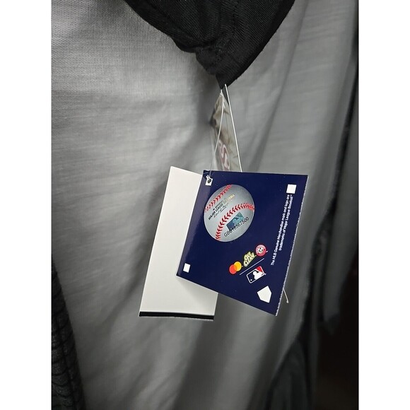 Minnesota Twins (Stitches) Gray Medium Embroidered Polyester / Cotton T Shirt - Picture 6 of 11